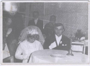 Błogosławieństwo rodziców przed ślubem.