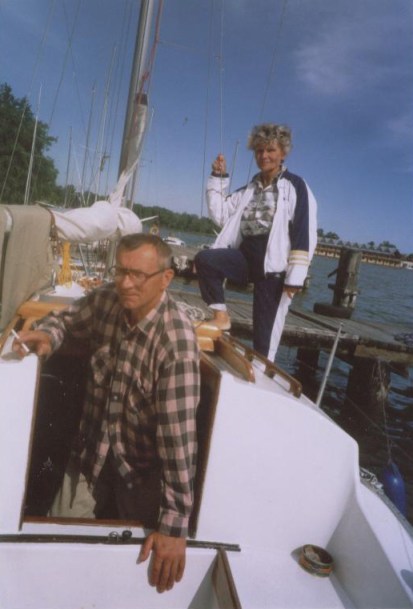 Ostatni rejs w 2003 r. Przystań "Leśna Polana" po przeciwnej stronie Mikołajek.