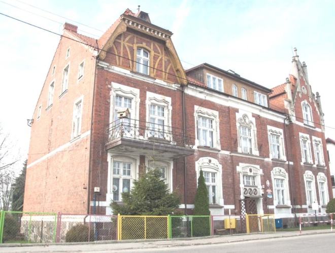 Budynek Gimnazjum Rolniczego w Szczytnie - stan obecny; fot.: Wojciech Cymerman, 31.10.2013 r.